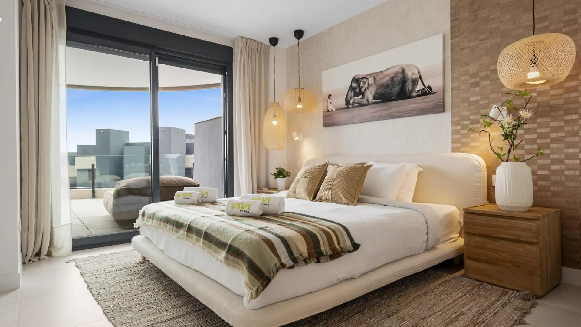 Vivi Homes - Eros Luxury, Pool, Sauna, Gym & Terrace Estepona Apartman