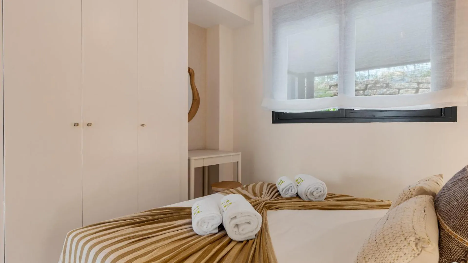 Apartman Vivi Homes - Eros Luxury, Pool, Sauna, Gym & Terrace Estepona