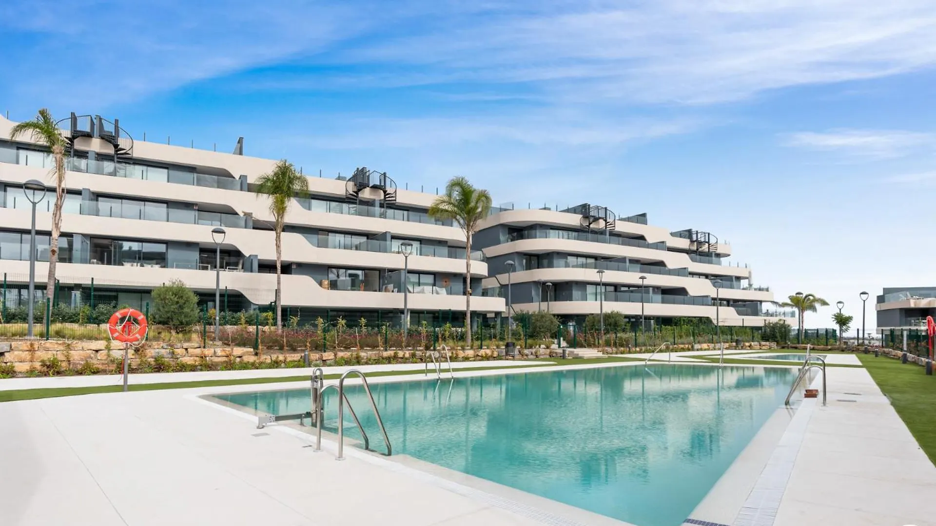 Vivi Homes - Eros Luxury, Pool, Sauna, Gym & Terrace Estepona
